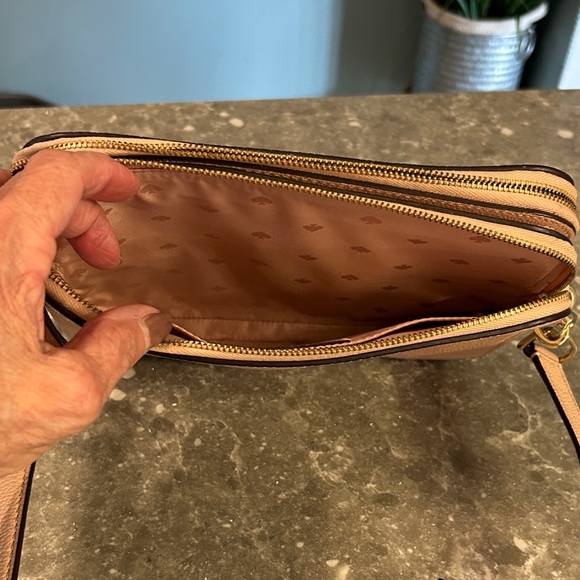 Kate Spade Pink Crossbody Bag with Flamingo Detail - Picture 7 of 7